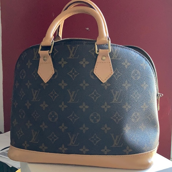 Authentic Louis Vuitton Alma - Picture 1 of 7
